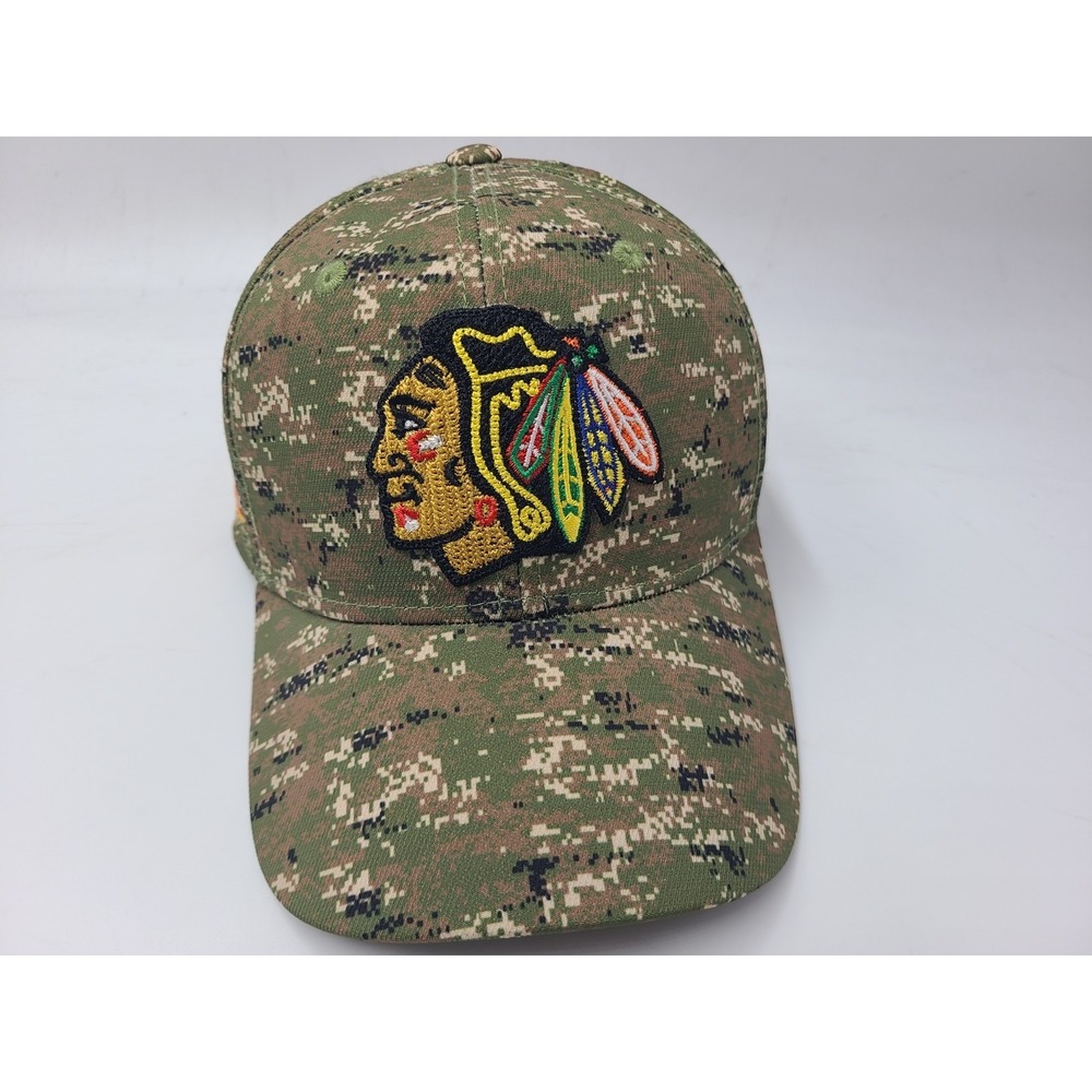 Chicago Blackhawks Camo Adidas Flex Fitted S-M Hat Cap NHL Hockey Green Brown